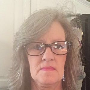 Meet your Posher, Lana